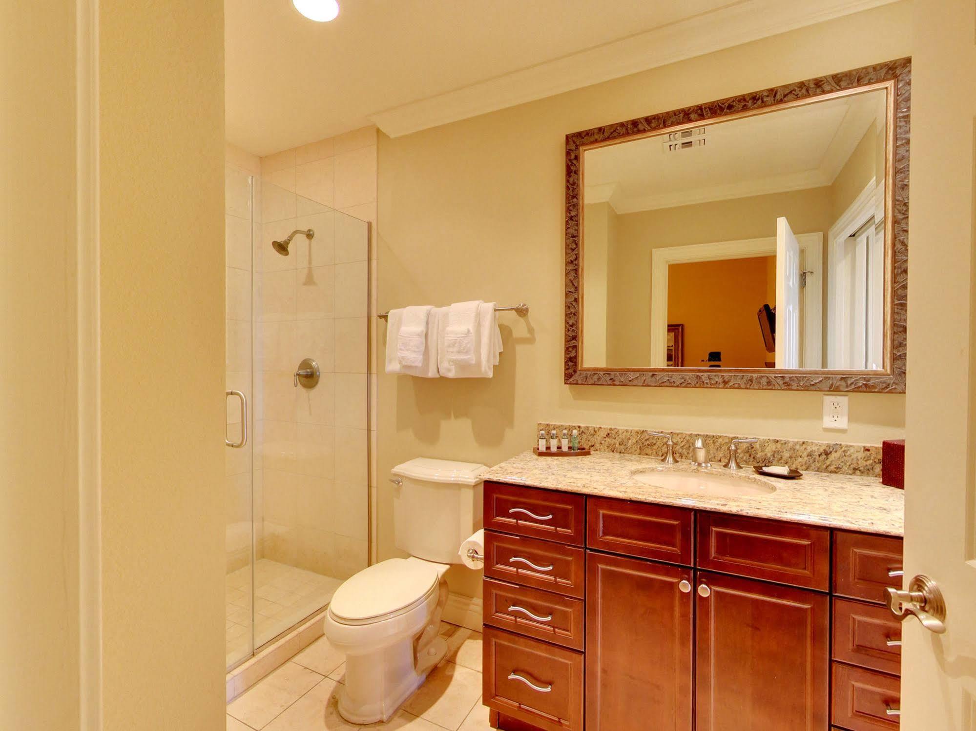 Emerald Grande Condominiums At Harborwalk Village Destin Exterior foto