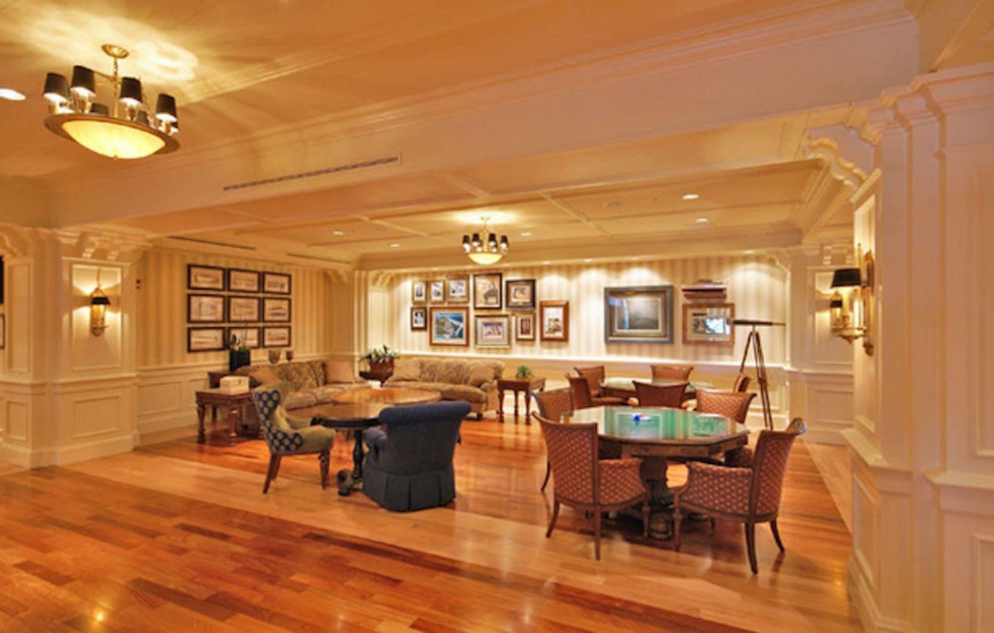 Emerald Grande Condominiums At Harborwalk Village Destin Exterior foto